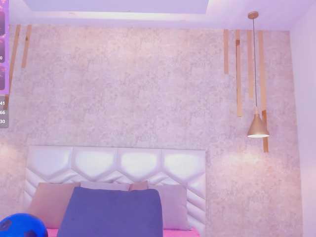 AriiNovoa live cam on BongaCams
