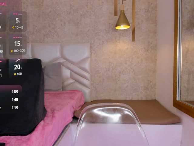 AriiNovoa live cam on BongaCams