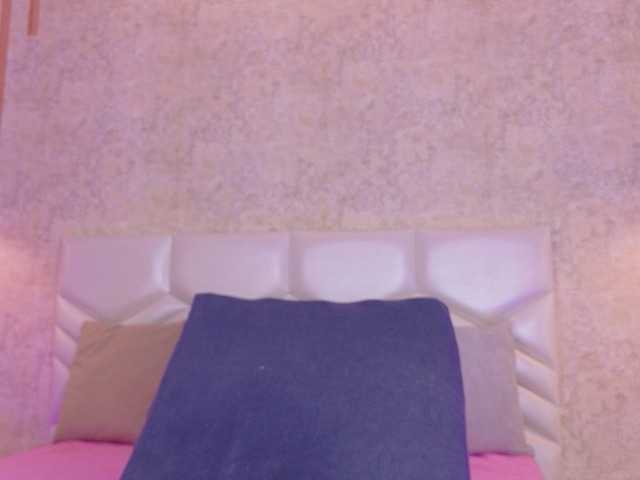 AriiNovoa live cam on BongaCams