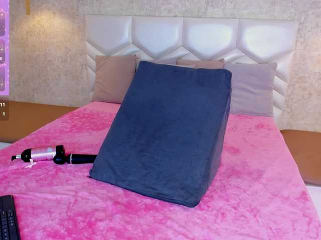 AriiNovoa live cam on BongaCams