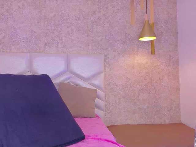 AriiNovoa live cam on BongaCams