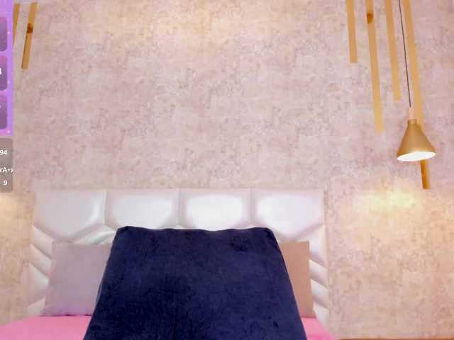 AriiNovoa live cam on BongaCams