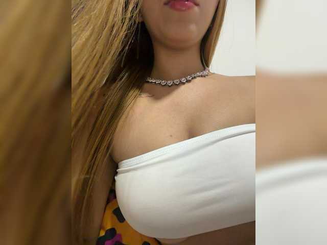 AriiNovoa live cam on BongaCams