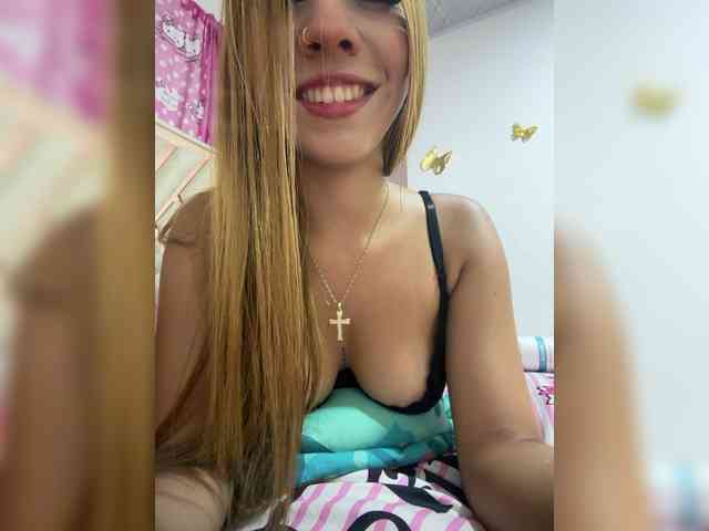 AriiNovoa webcam