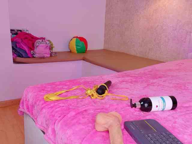 AriiNovoa webcam