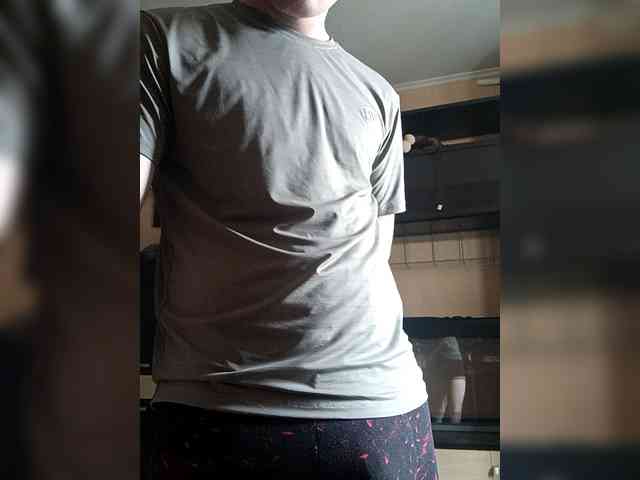 Maxi228a Live Webcam on BongaCams