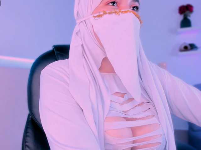 salma-isawwi live cam on BongaCams