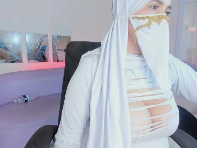 salma-isawwi Live Cam and Statistics on UnifiedCams