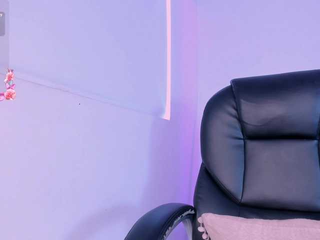 salma-isawwi live cam preview
