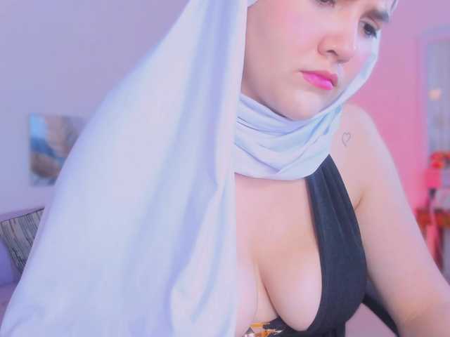 salma-isawwi live cam on BongaCams