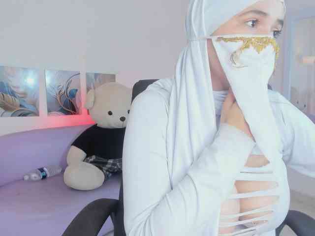 salma-isawwi webcam