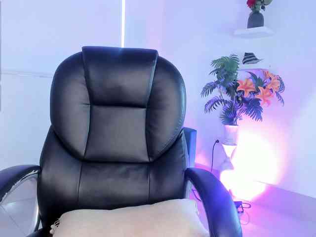 salma-isawwi webcam