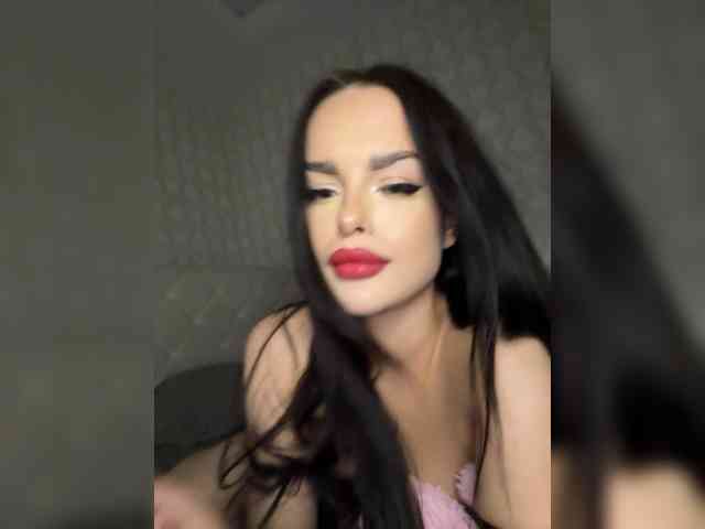 Lola-li live female cam on bongacams