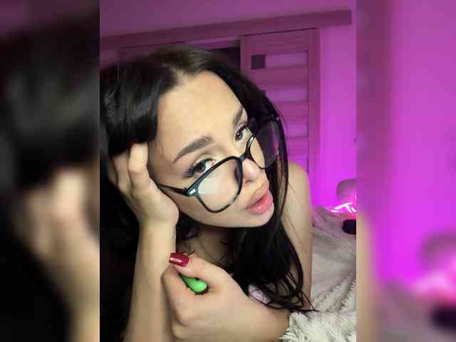 Lola-li Live Webcam on BongaCams