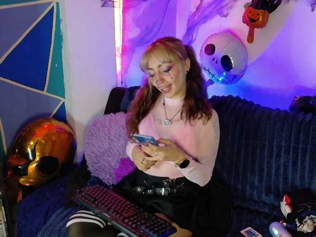 Elizabeth911 live cam on BongaCams