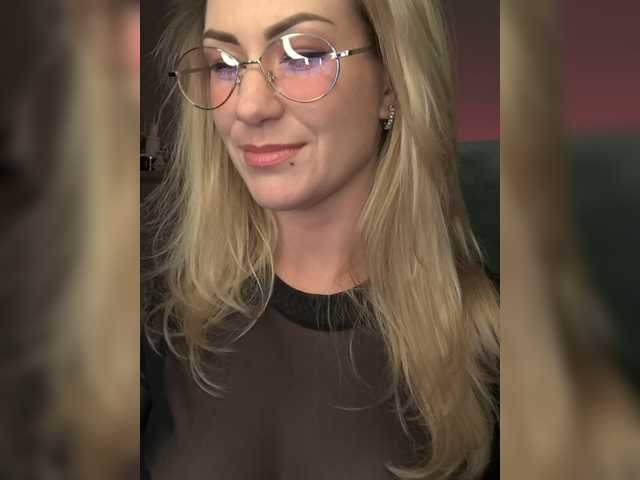 EnergyGirl live cam preview