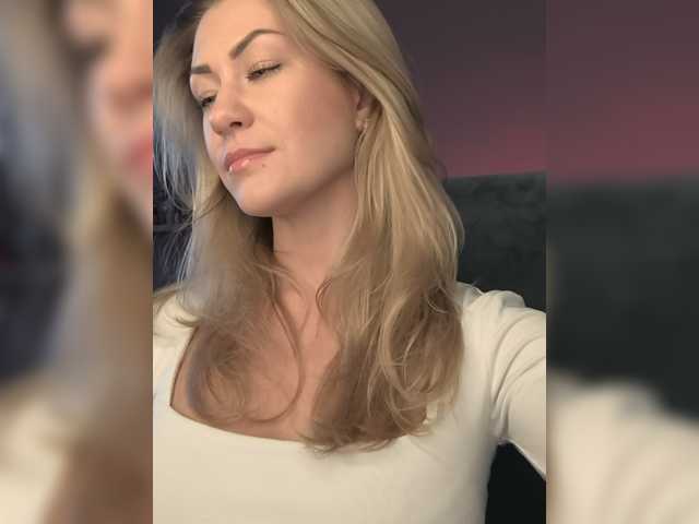 EnergyGirl live cam on BongaCams