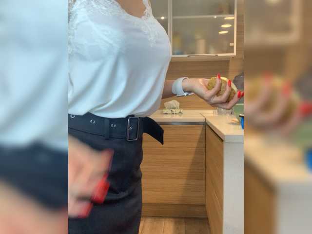 EnergyGirl's BongaCams show and profile