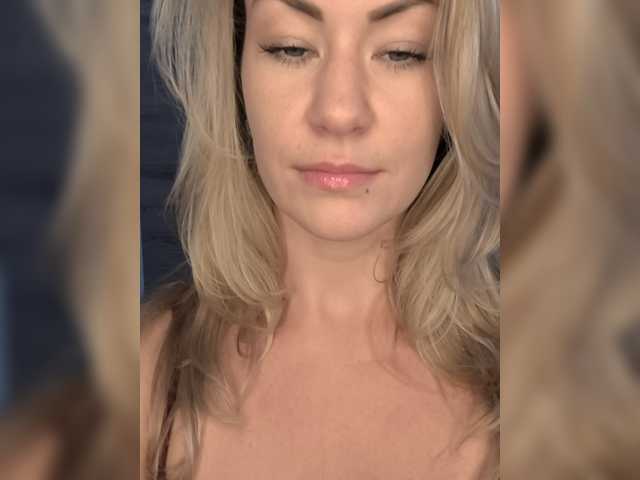 EnergyGirl live cam on BongaCams