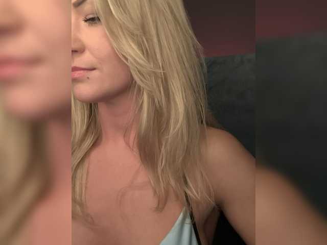 EnergyGirl live cam on BongaCams