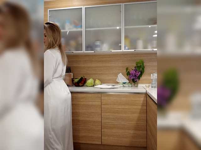 EnergyGirl's BongaCams show and profile