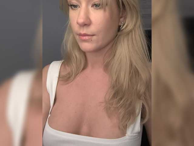 EnergyGirl live cam on BongaCams
