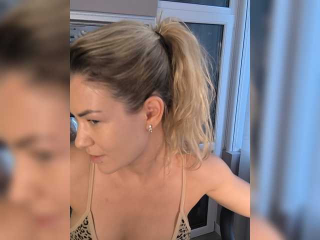 EnergyGirl live webcam show