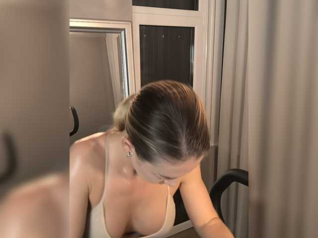 EnergyGirl live cam on BongaCams