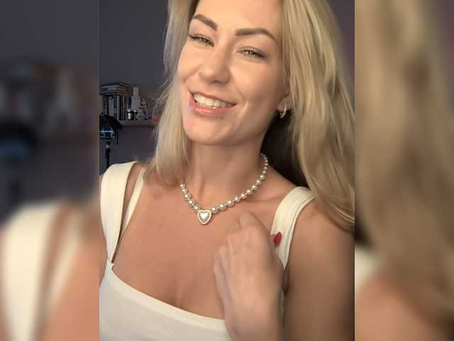EnergyGirl live cam on BongaCams