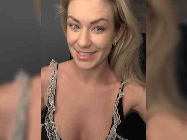 EnergyGirl webcam
