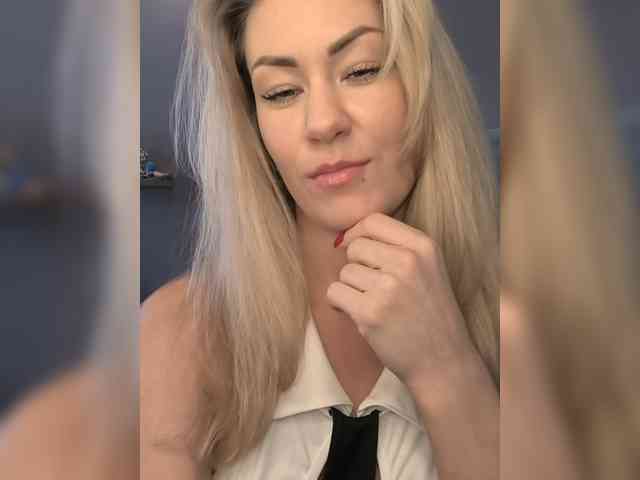EnergyGirl webcam