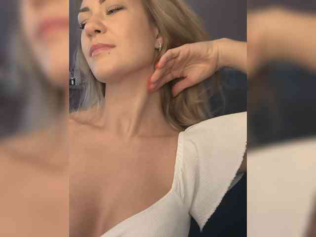 EnergyGirl webcam