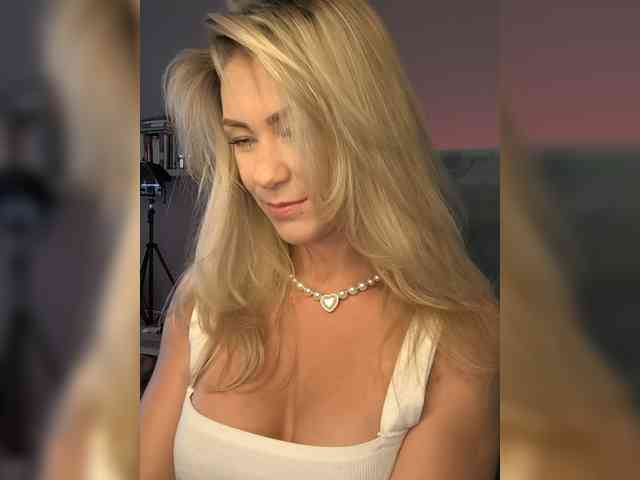 EnergyGirl webcam