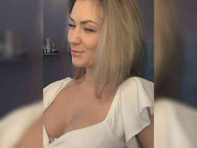 EnergyGirl webcam