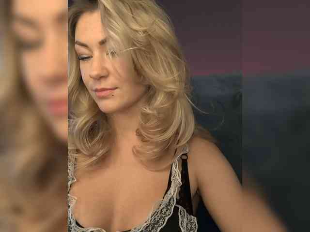 EnergyGirl webcam