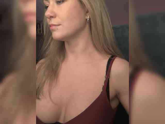 EnergyGirl webcam
