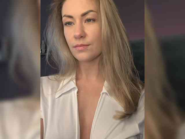EnergyGirl webcam