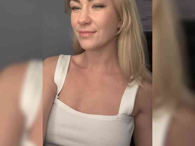 EnergyGirl webcam