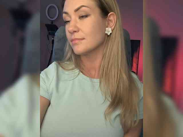 EnergyGirl webcam