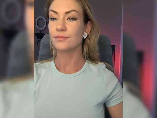 EnergyGirl webcam