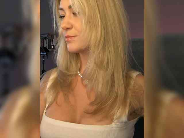EnergyGirl webcam