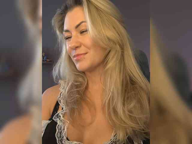 EnergyGirl webcam