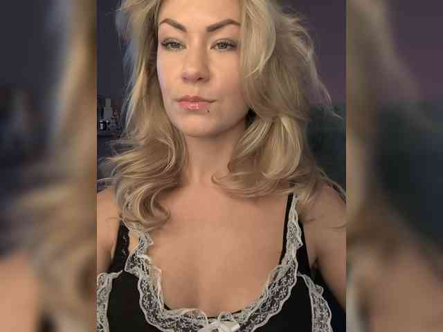 EnergyGirl webcam