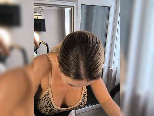 EnergyGirl webcam
