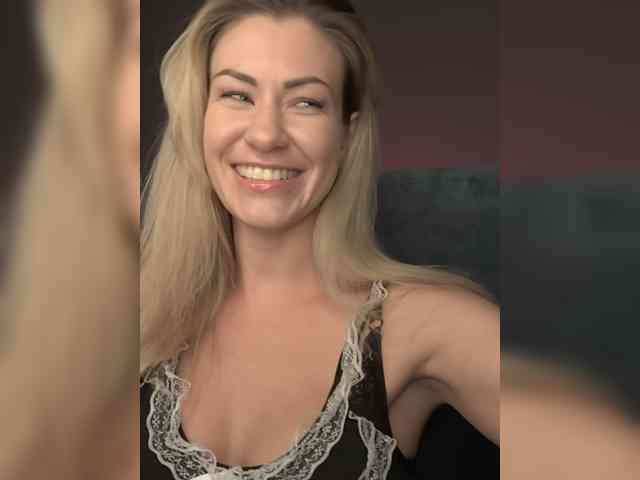 EnergyGirl webcam