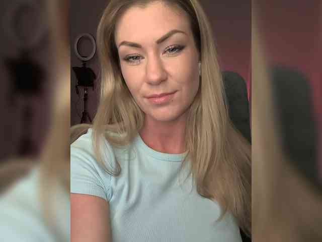 EnergyGirl webcam