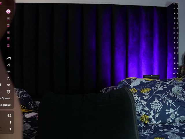 mamaneedsfun live cam on BongaCams