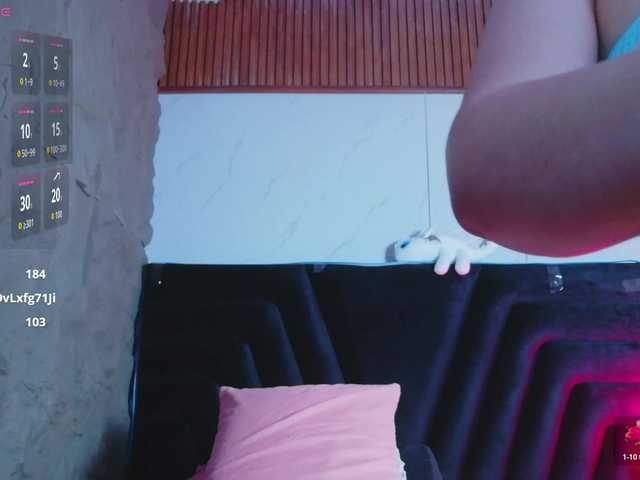 mamaneedsfun live cam on BongaCams