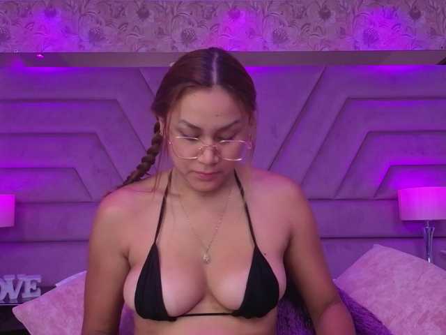 MiaGrayce's BongaCams show and profile