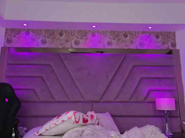 MiaGrayce webcam